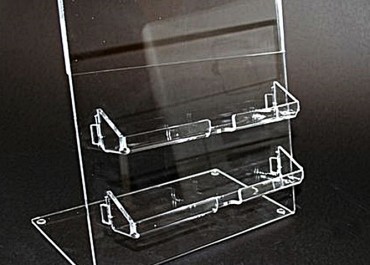 Cięcie plexi laserem czy frezarką – co wybrać?